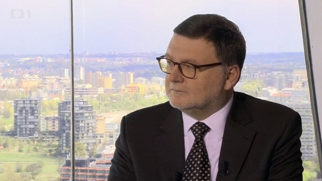 Miliardy z mýta v ohrožení. Koalici dohání vlastní neschopnost