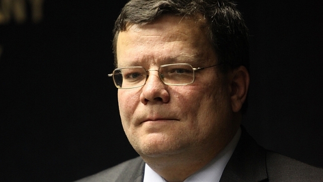 Proč se zrovna tento nešikovný muž stal autoritou opozice