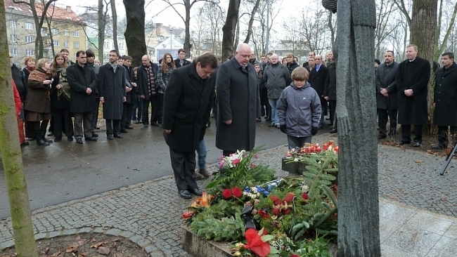 Uctění památky Václava Havla