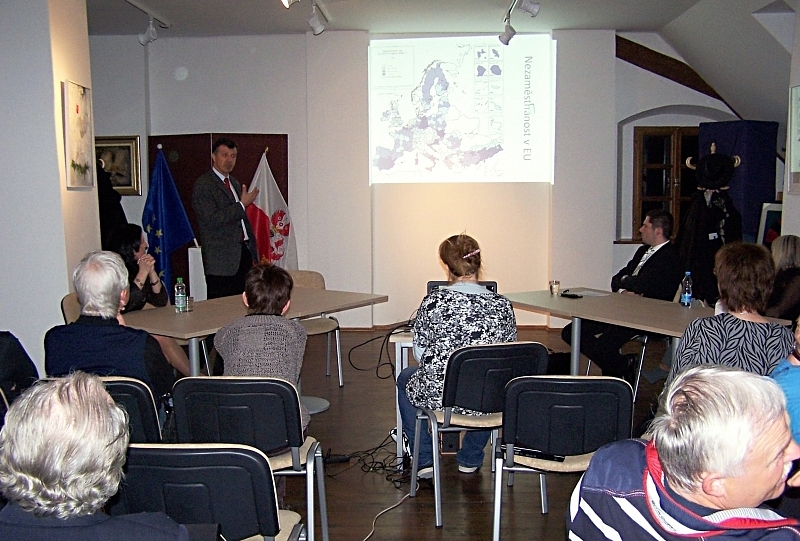 Beseda s místopředsedou Evropského parlamentu Ing. Oldřichem Vlasákem v Plané