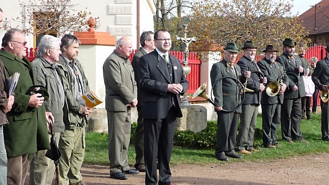 Poslanec Jiří Papež  zahajoval 21.dubna na zámku Rochlov u Nýřan Myslivecké dny