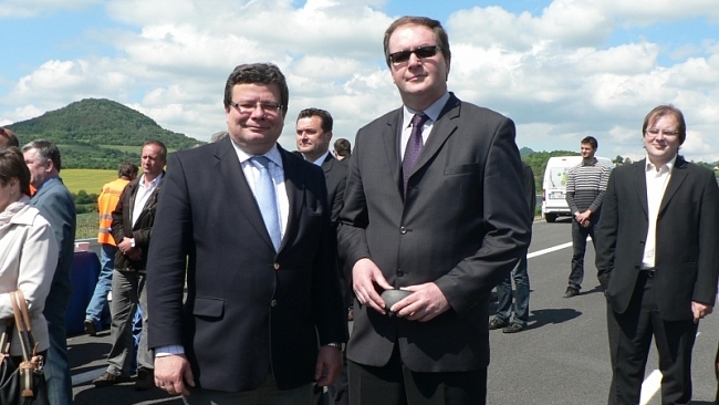Alexandr Vondra a Vladislav Raška se zúčastnili slavnostního otevření čtyřkilometrového úseku dálnice D8