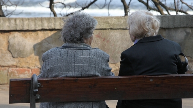 Důchody po česku: lepší 2. pilíř než nic