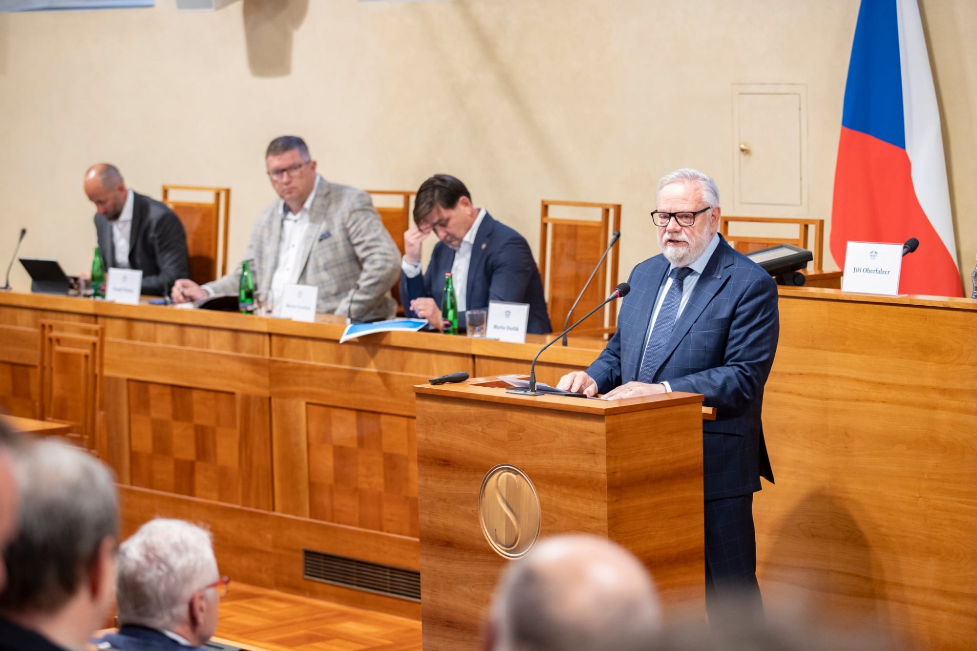 Místopředseda Senátu Jiří Oberfalzer: Zlevnit energie pomůže českému průmyslu reforma povolenek a zachování soběstačnosti ve výrobě elektřiny
