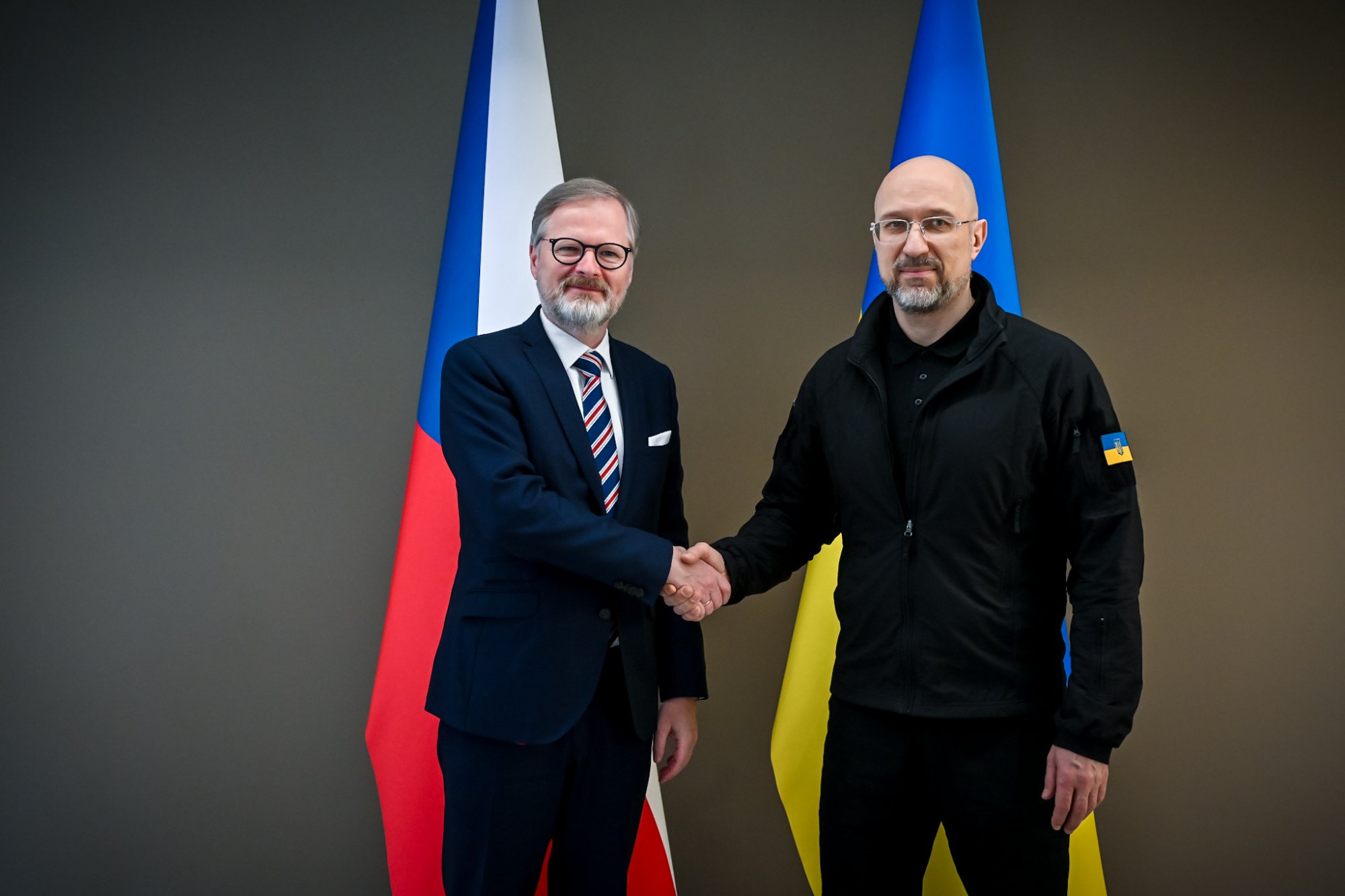 Premiér Fiala jednal v Užhorodu s ukrajinským předsedou vlády Šmyhalem a podepsal s ním prohlášení o spolupráci