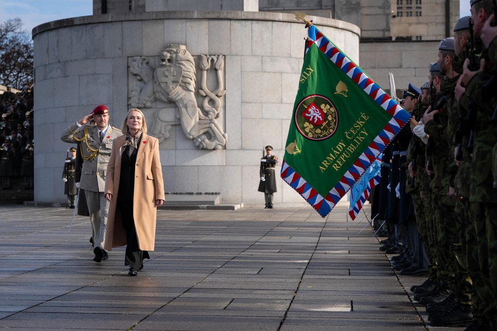 ČR dnes slaví Den válečných veteránů, vojáci slavnostně nastoupili na Vítkově