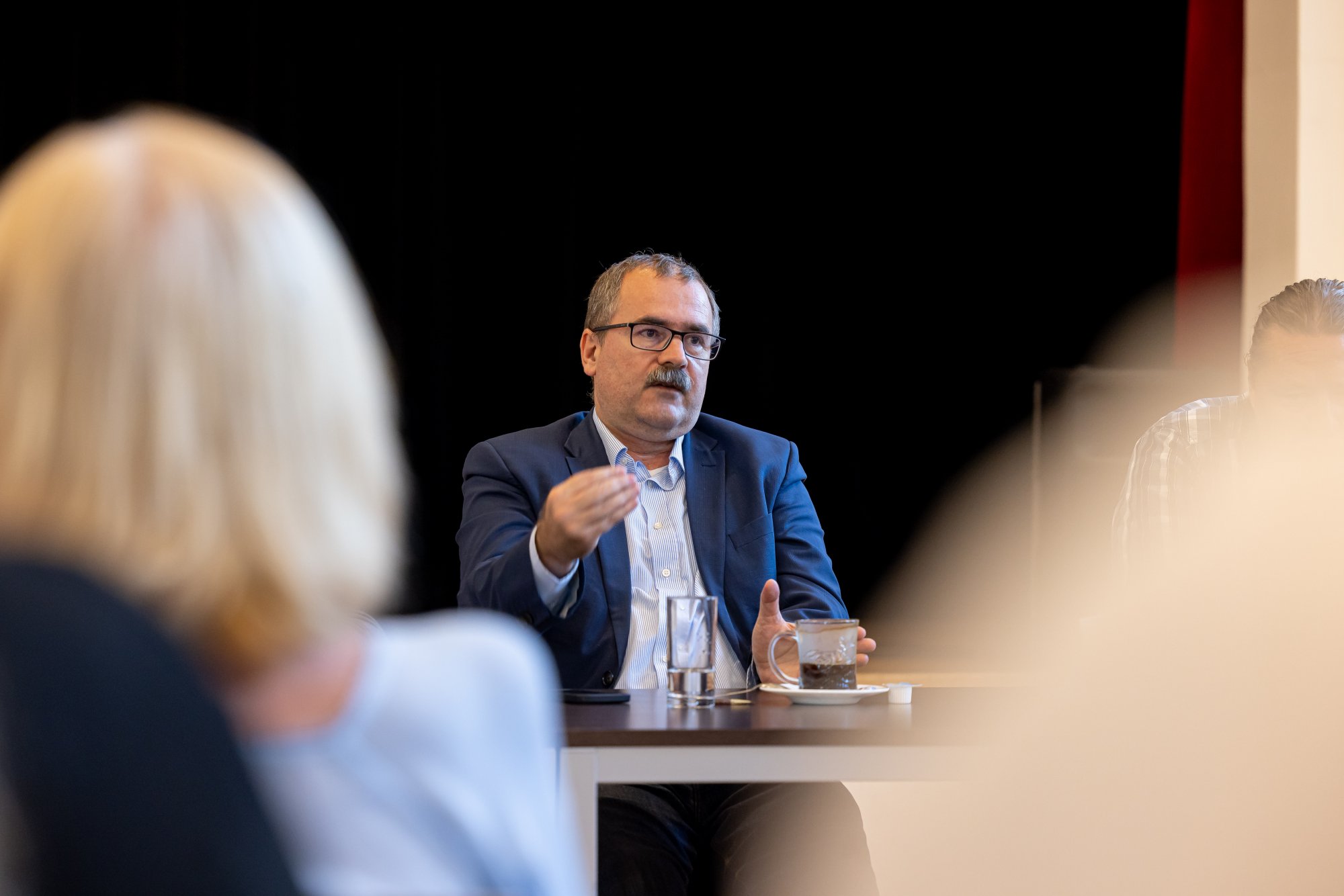 Pavel Žáček na ČRo: Proč v české poslanecké delegaci na cestě do Bratislavy chyběli zástupci sněmovní menšiny?