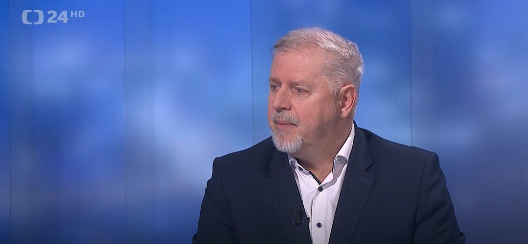 Události, komentáře: Petr Bendl varoval před tlakem na marže