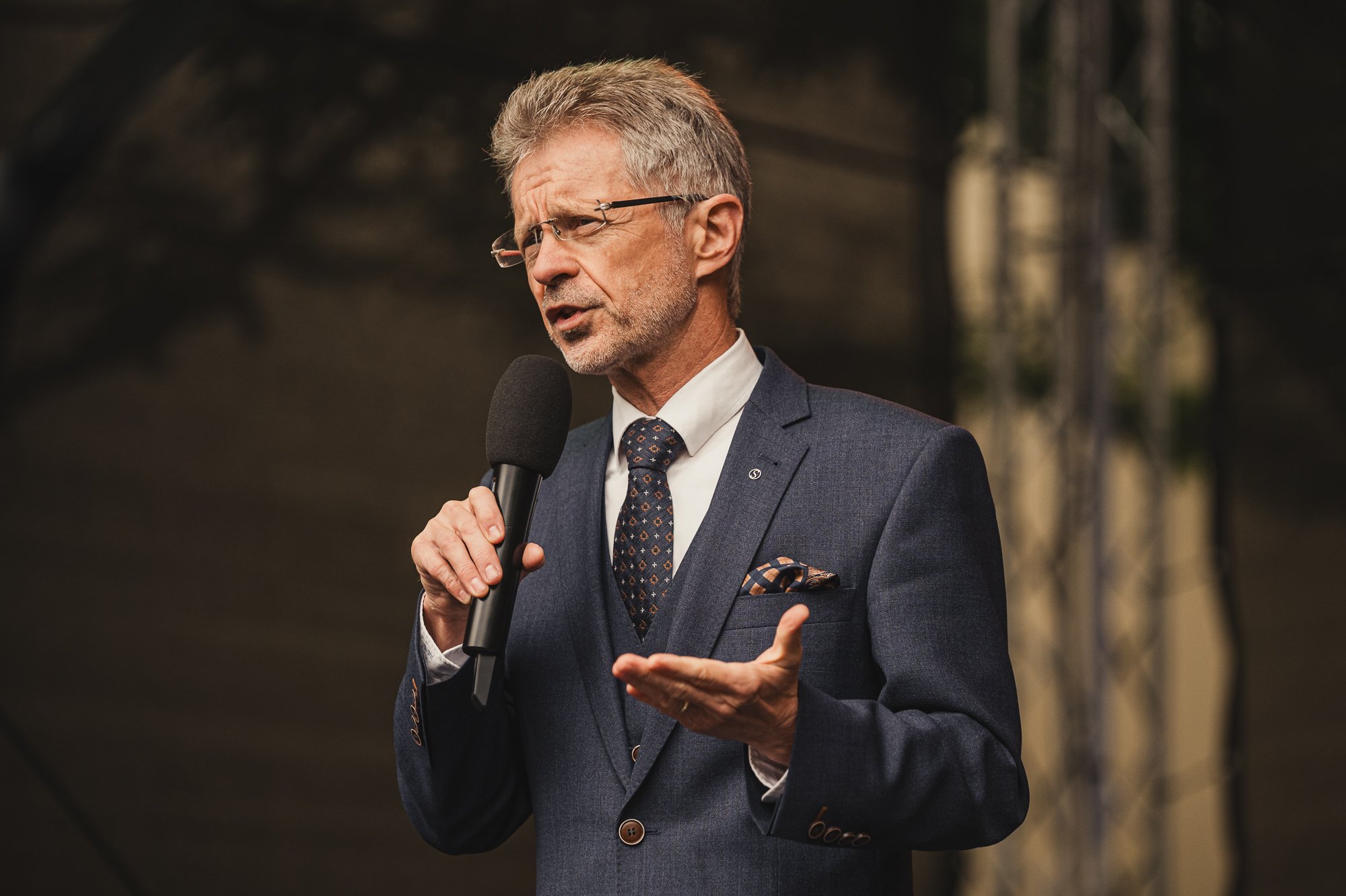 ČRo: Nemám nic proti obchodování s Čínou. Ale nikoliv za podmínek, kdy jeden je lokajem a druhý mu diktuje, říká Miloš Vystrčil