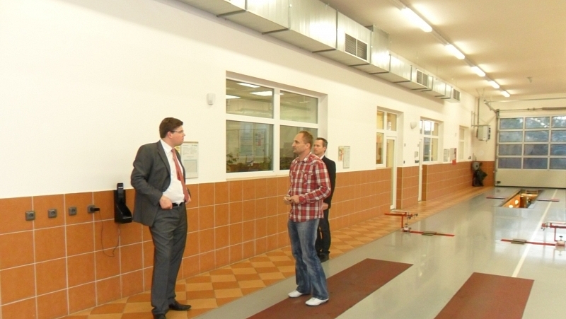 Ministr JUDr. Jiří Pospíšil mezi studenty