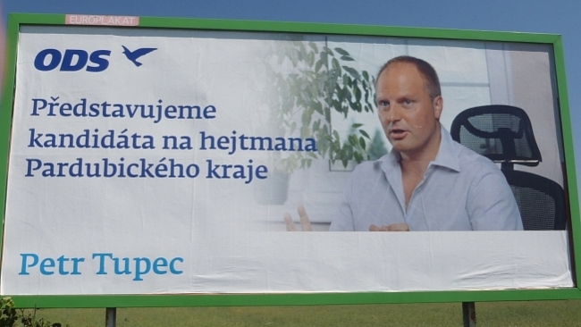 První volební billboardy
