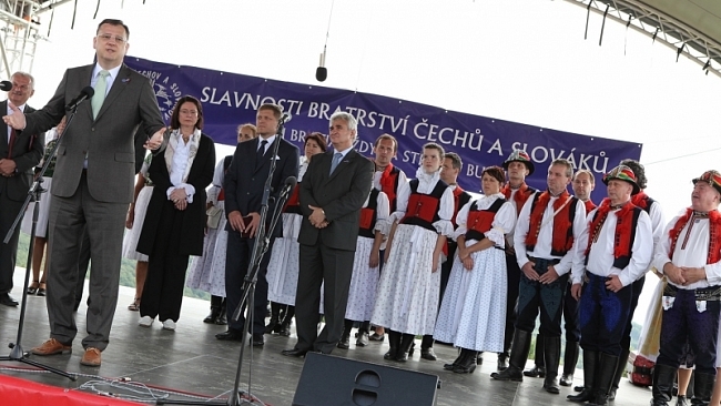 Česko-slovenských vztahů bychom si měli vážit