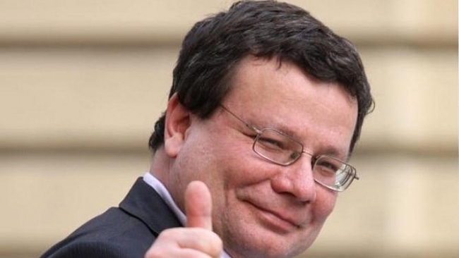Senátor Alexandr Vondra vás zve do kinematografu na promítání úspěšné české komedie o venkovském fotbalu OKRESNÍ PŘEBOR