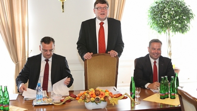 O konsolidačním balíčku bude jednat pracovní skupina