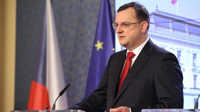 Než agonii, raději předčasné volby