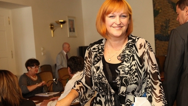 Ministr Drábek má pozastavit vydávání sKaret, usnesl se na návrh poslankyně Lenky Kohoutové
výbor pro sociální politiku