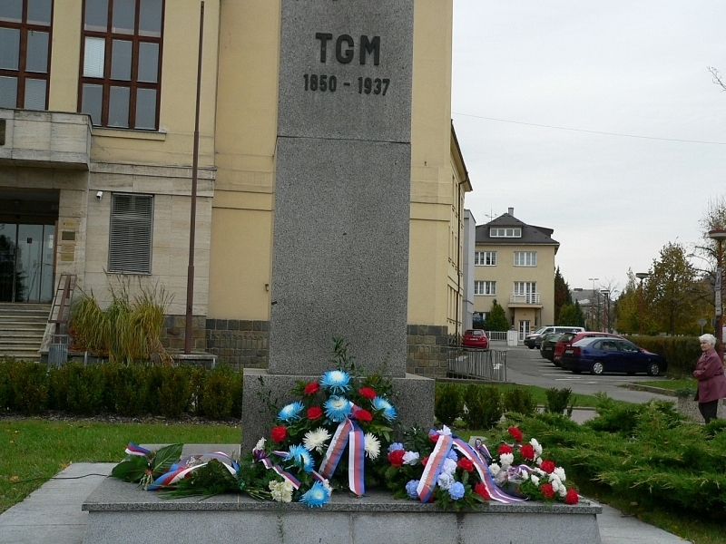 Vznik samostatného československého státu - kladení věnců Vyškov