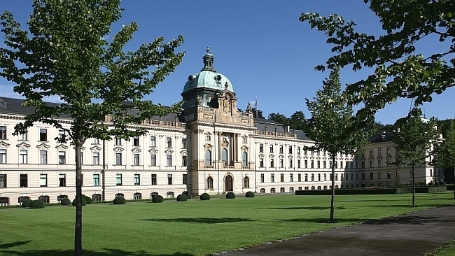 Komentář časopisu Reflex k aktuální situaci