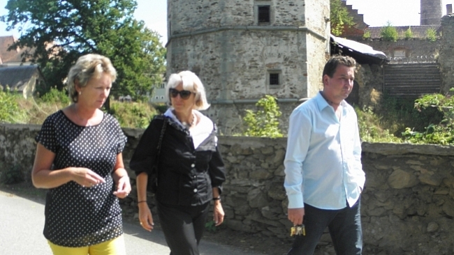 Jana Fischerová strávila poslanecký den na Pelhřimovsku debatou s občany i se zástupci měst