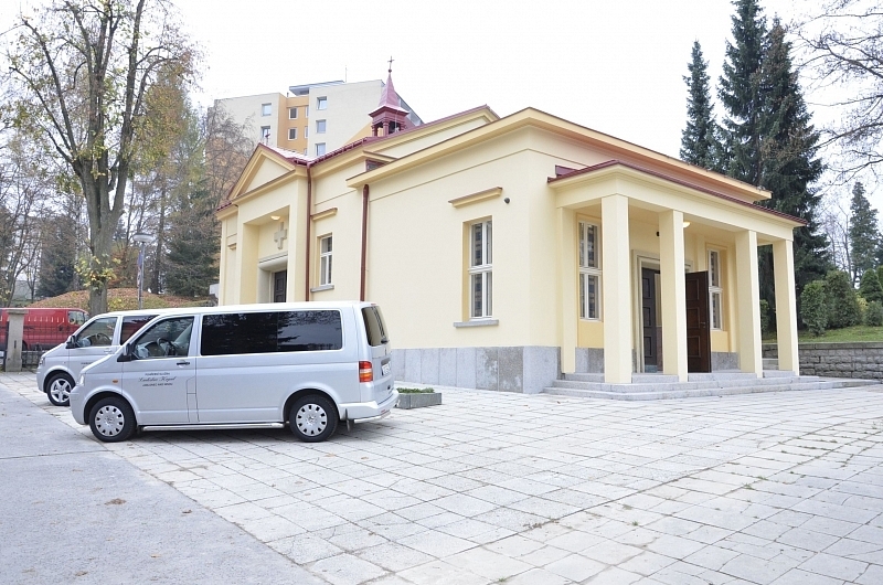 smute-n-s-na-jabloneck-m-h-bitov-se-op-t-otv-r-ve-ejnosti-ods