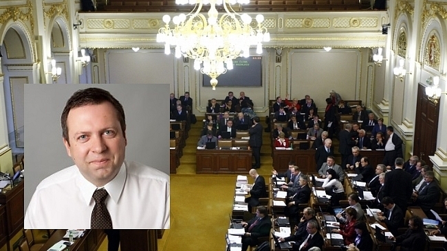 Komunisté chtějí prosadit zrušení lustračního zákona