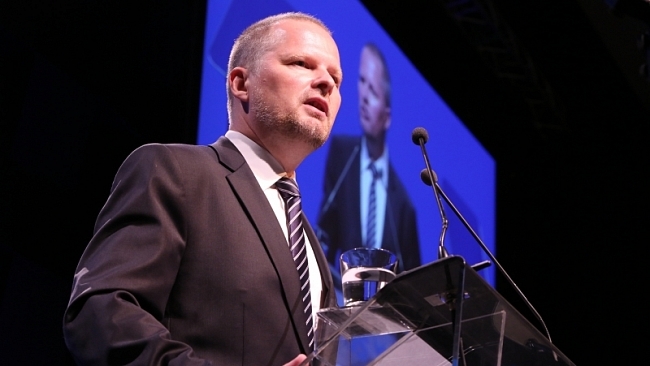 Prezident si spletl funkci a dobu: myslí si, že je kádrovák