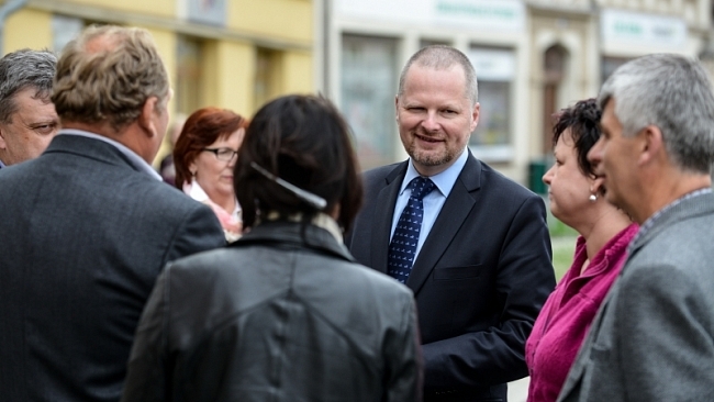 Hájíme svobodu člověka a podnikání, bráníme lidi před zásahy státu, regulacemi, nařízeními, evidencemi a socialistickými nápady