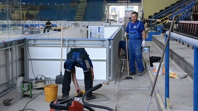 Zrekonstruovaný zimní stadion přivítá hokejisty už v září