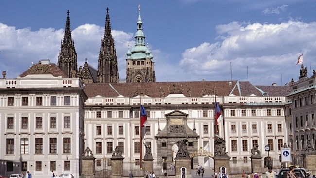 Zeman a velezrada. Ostudy bylo už dost