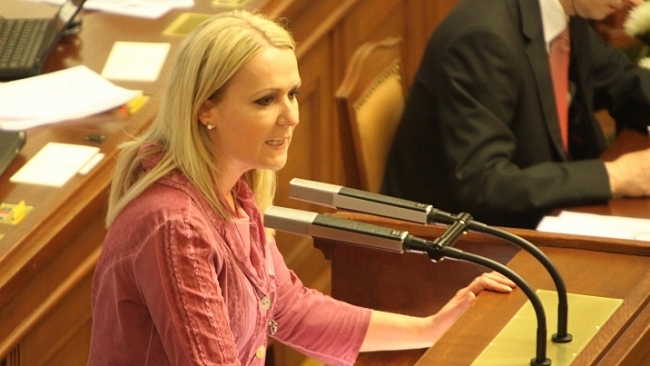 Písemná interpelace na ministryni školství ve věci Dotací z programu 133510 Podpora rozvoje materiálně technické základny sportu