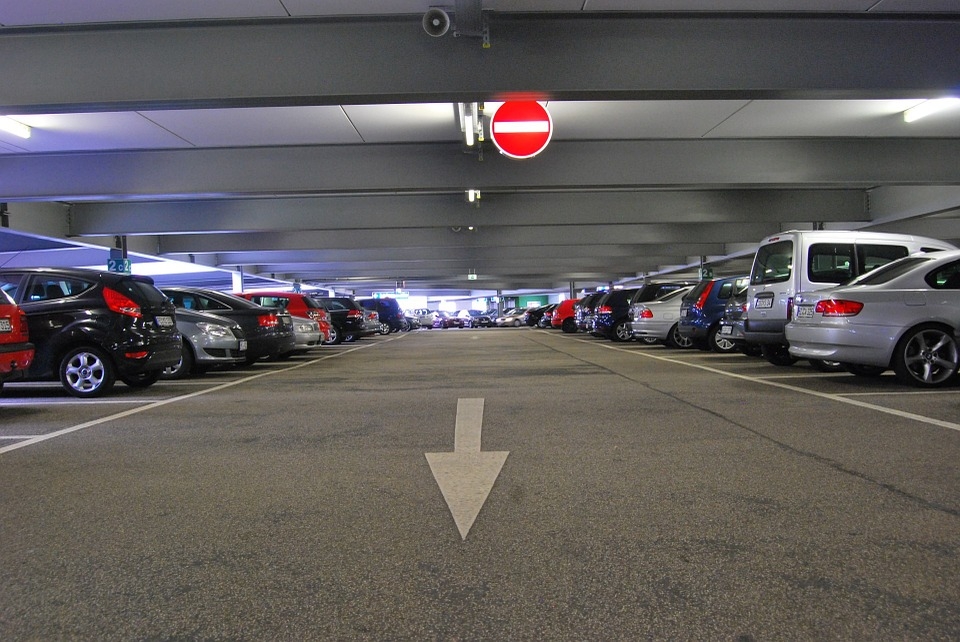 Fakultní nemocnice Hradec Králové potřebuje nová parkovací místa