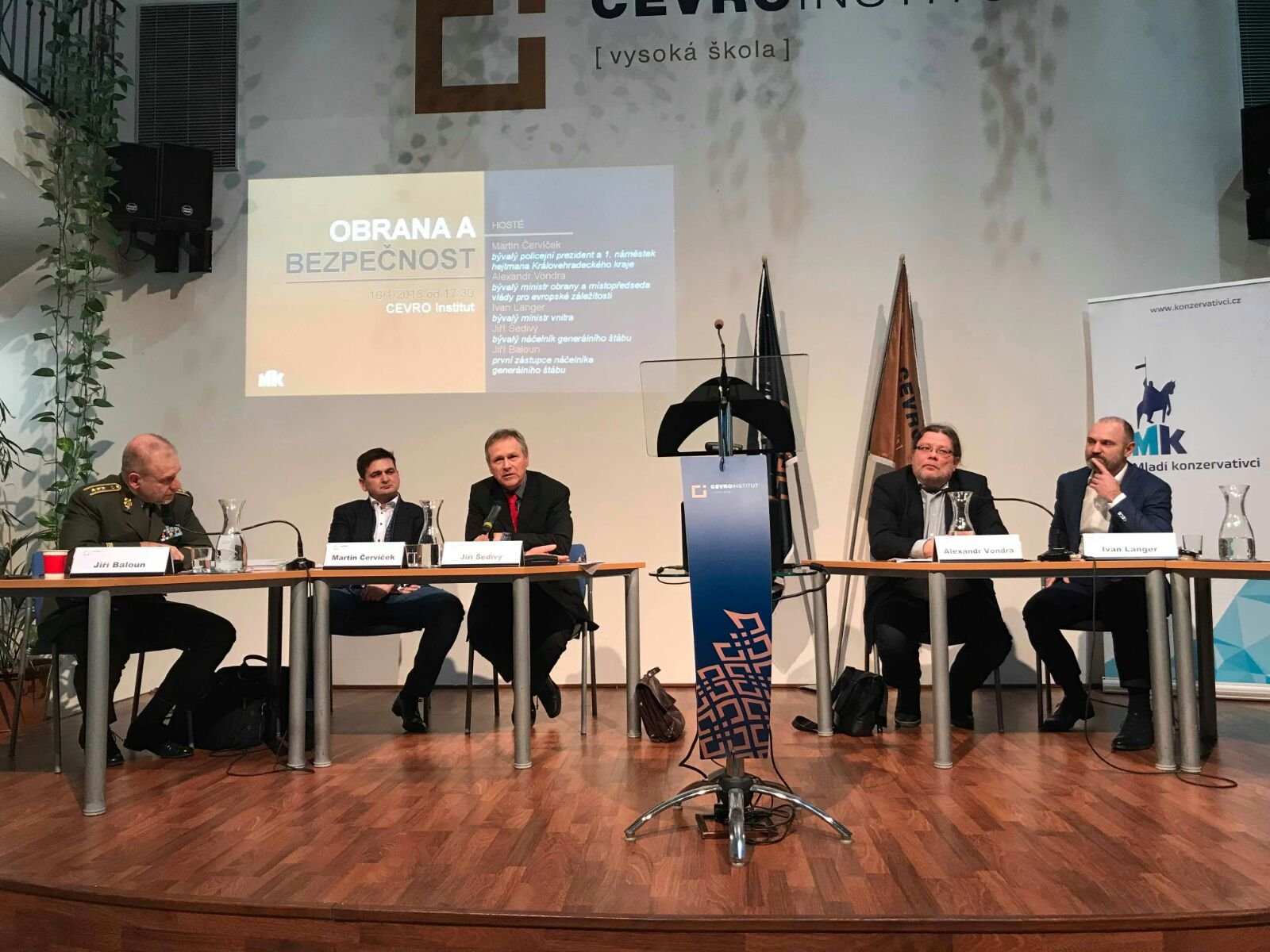 Obrana a bezpečnost - Nutné koncepční změny.