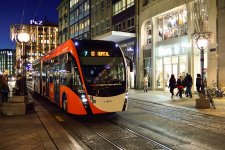 TROLEJBUSEM K METRU I ŽELEZNICI