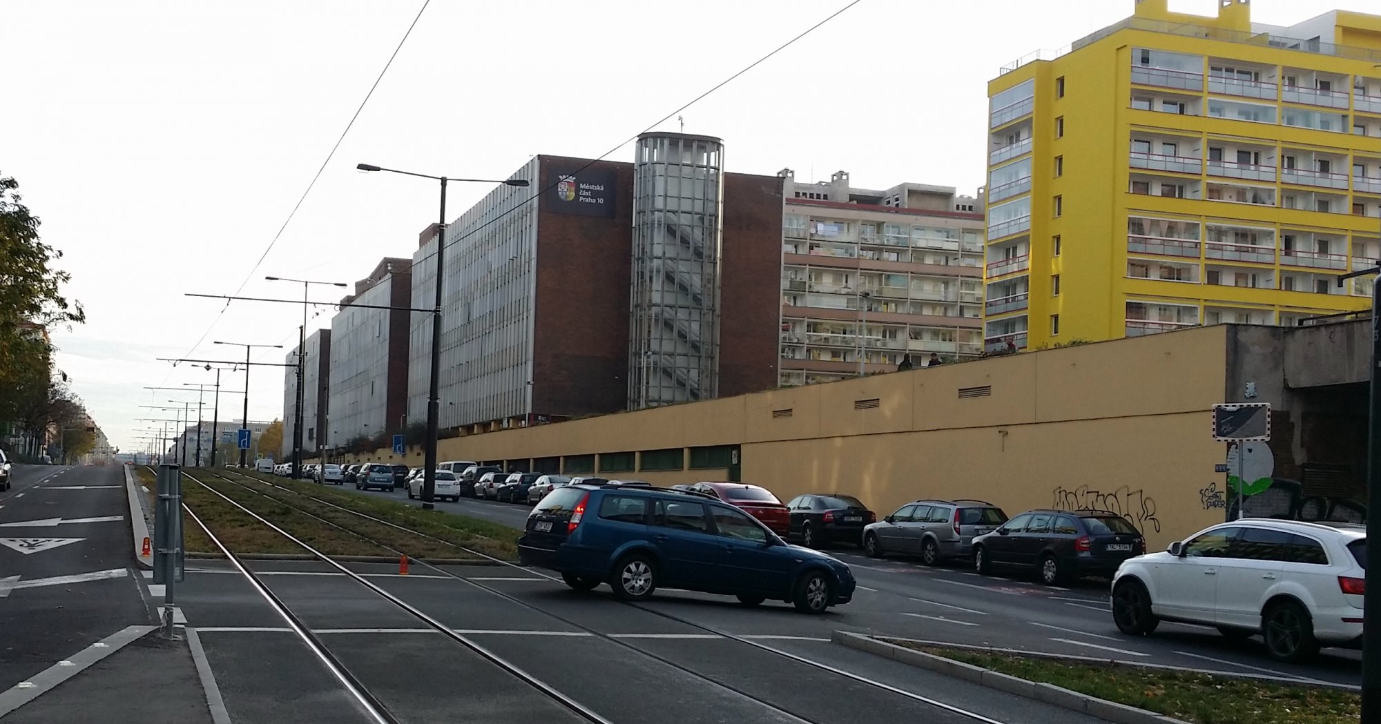 Zastupitelstvo na Praze 10 se bude scházet častěji. Řešilo rekonstrukci radnice i dotace.