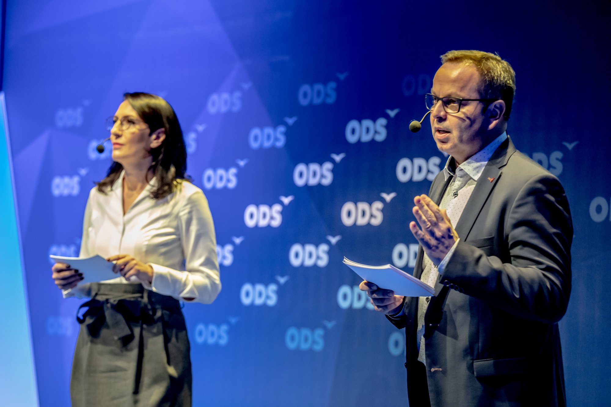 Důchodová reforma – soudržná rodina, vlastní bydlení a zajištěné stáří. Vystoupení Alexandry Udženija a Jana Bauera