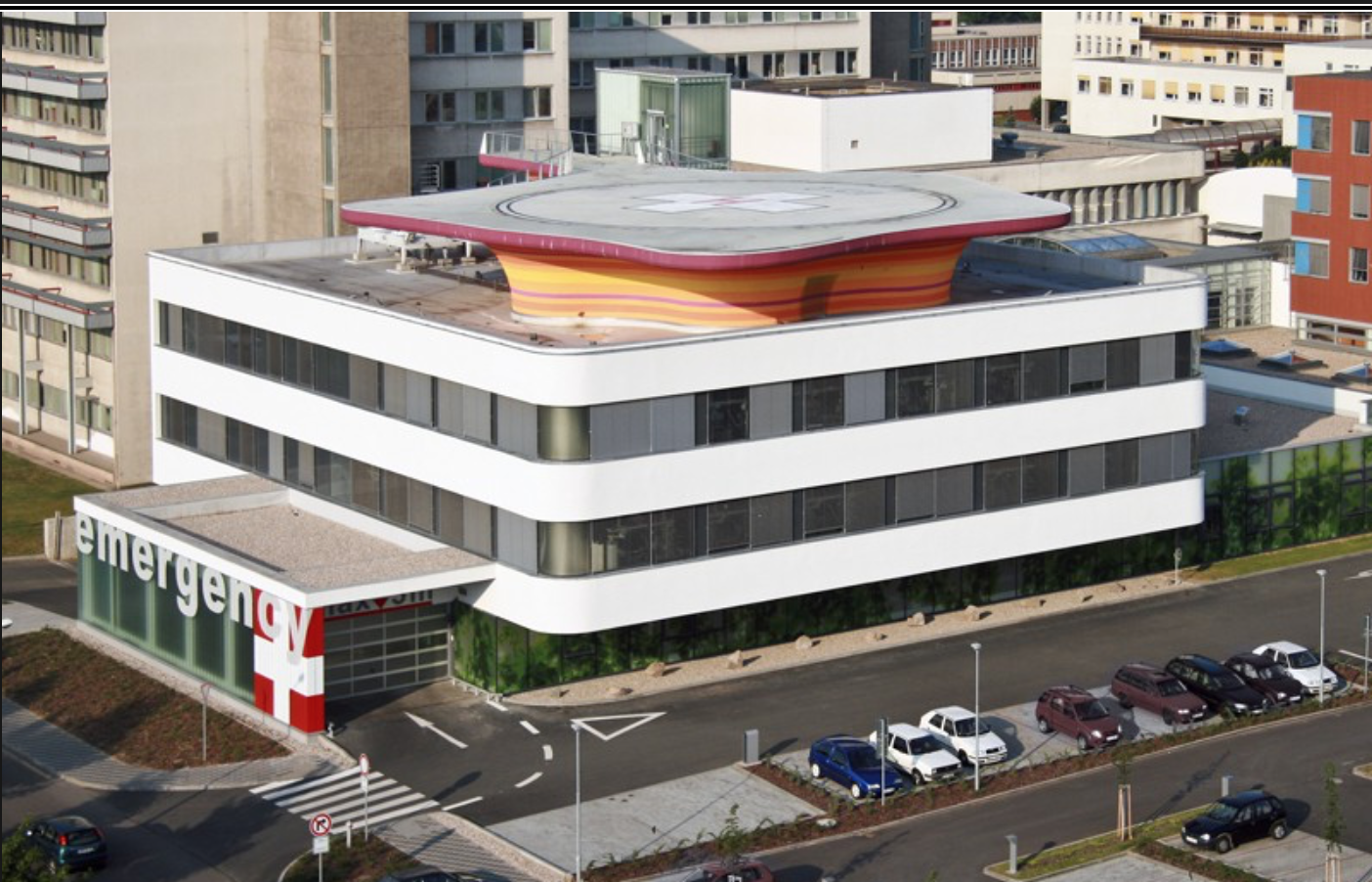 po prázdninách se začne stavět nové provizorní parkoviště u hradecké fakultní nemocnice