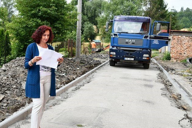 Letní prázdniny využívá Slezská Ostrava k opravám chodníků a vozovek