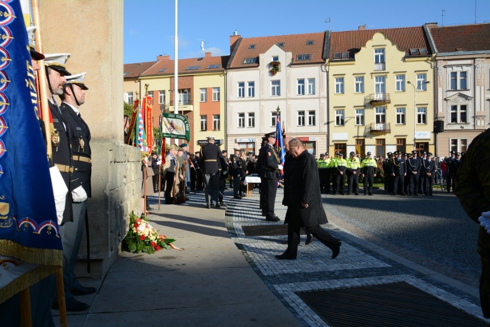 Projev primátora města Hradec Králové k výročí vzniku Československa na Masarykově náměstí
