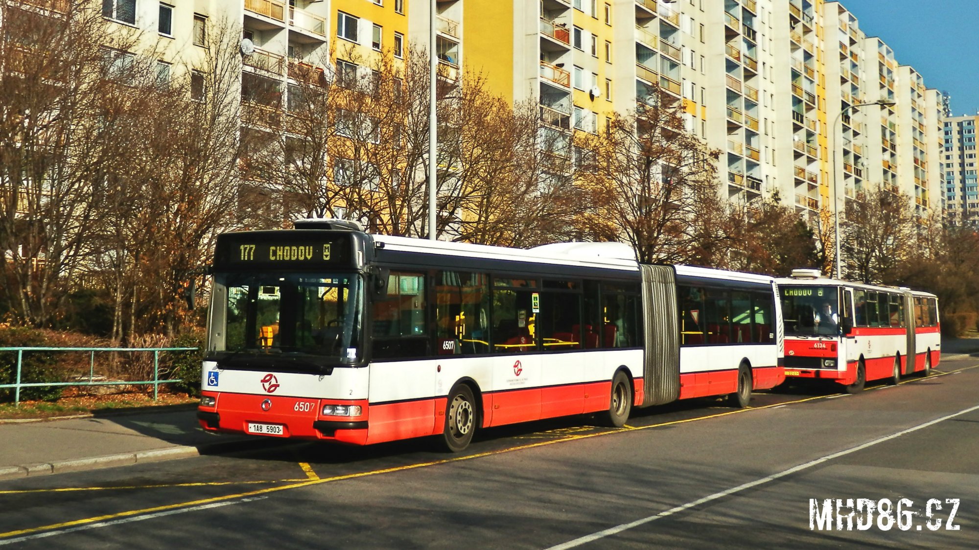 Dopravní podnik nemá řidiče. Od listopadu dojde k omezení pražské MHD