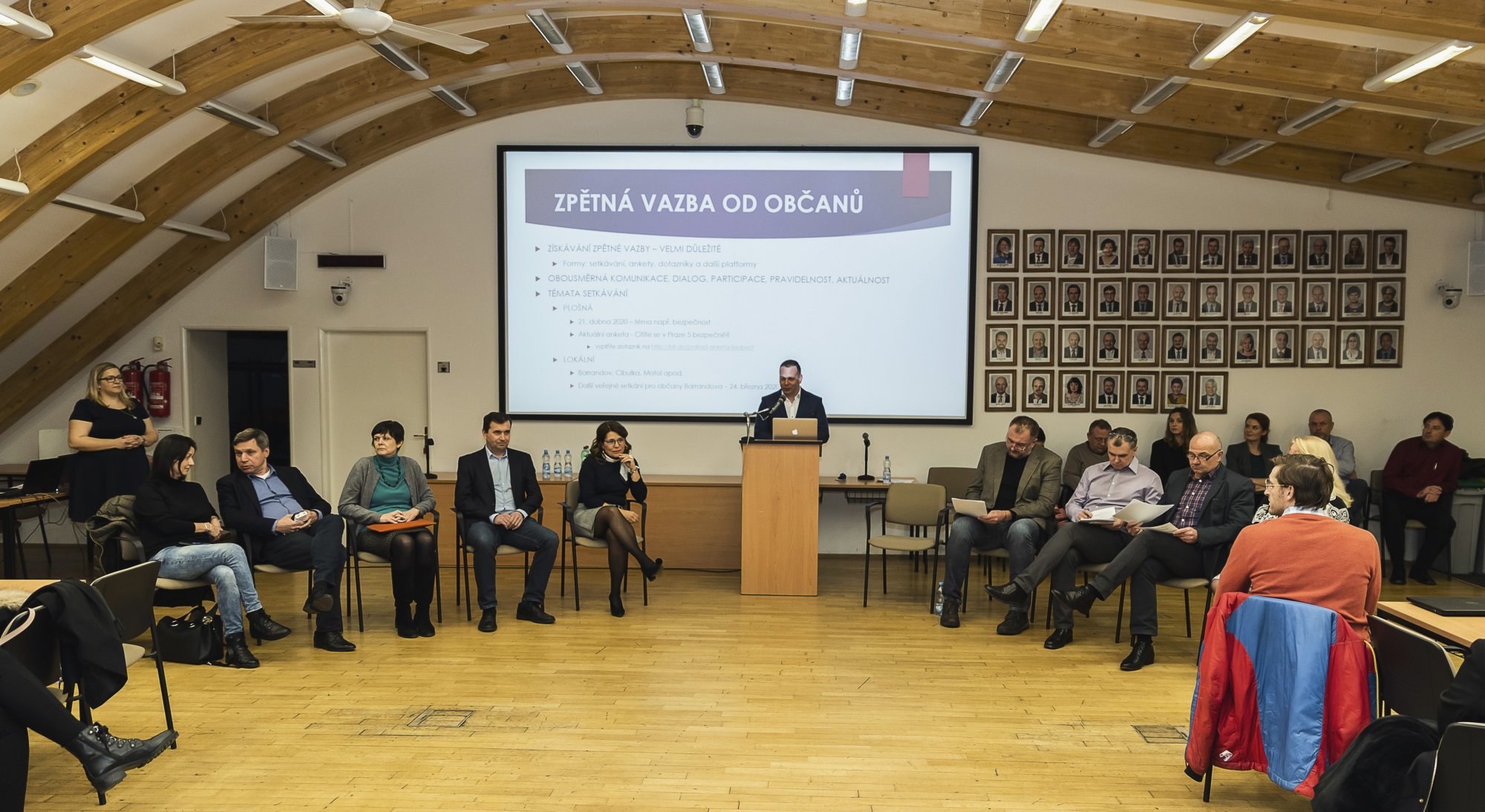 Vedení Prahy 5 diskutovalo s občany o participativním rozpočtu i opravách chodníků