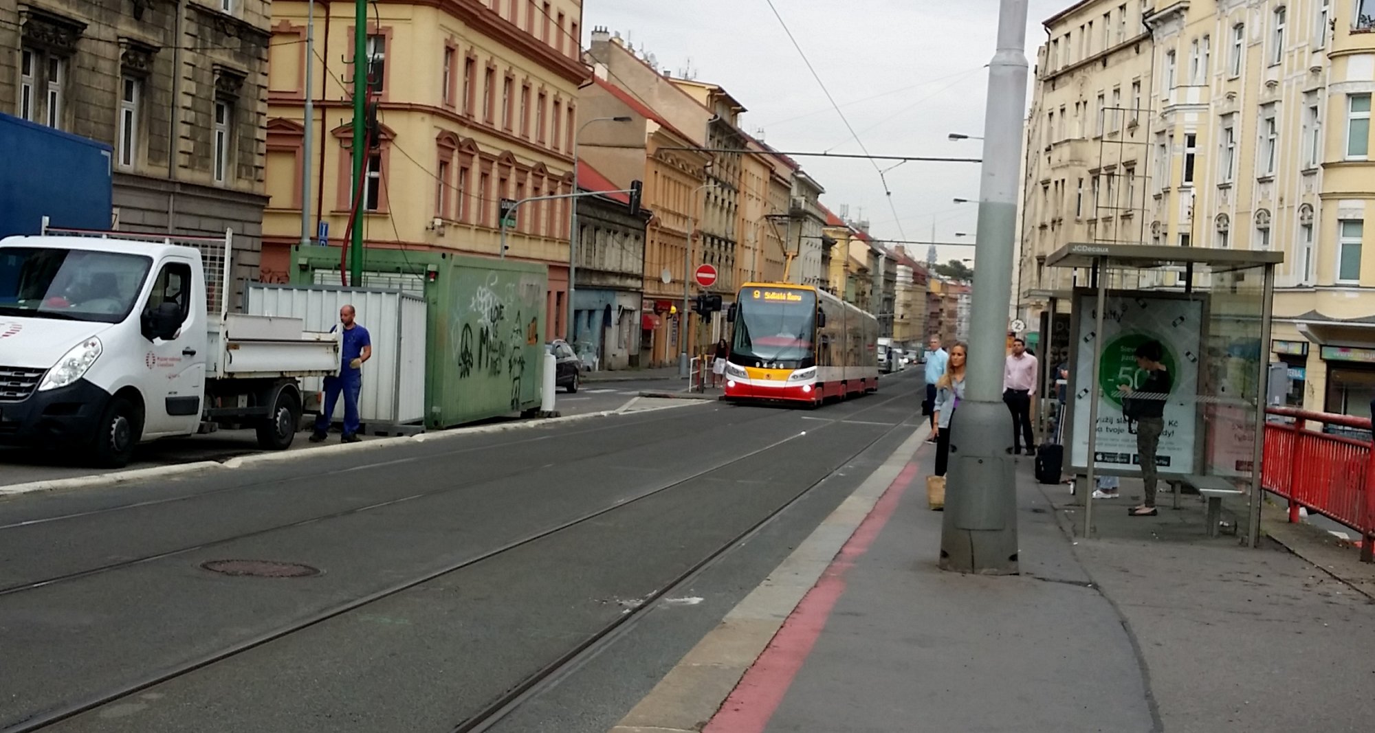 Od pondělí přechází pražská MHD na prázdninové jízdní řády. Pražská ODS se ptá, proč vedení Prahy informaci není schopné o změnách rychle, transparentně a kompletně informovat