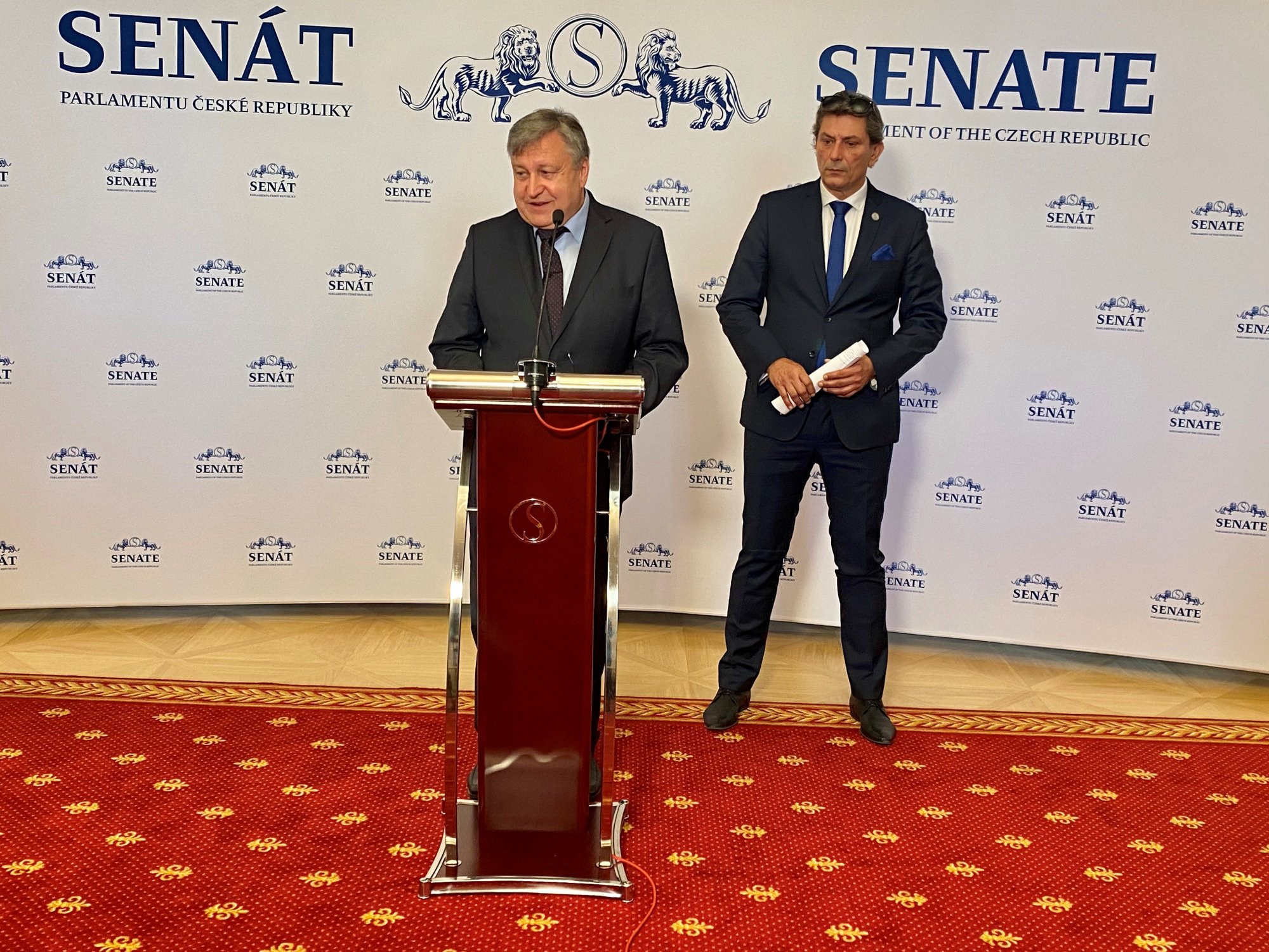 ODS: Senát projednává zrušení daně z nabytí nemovitosti
