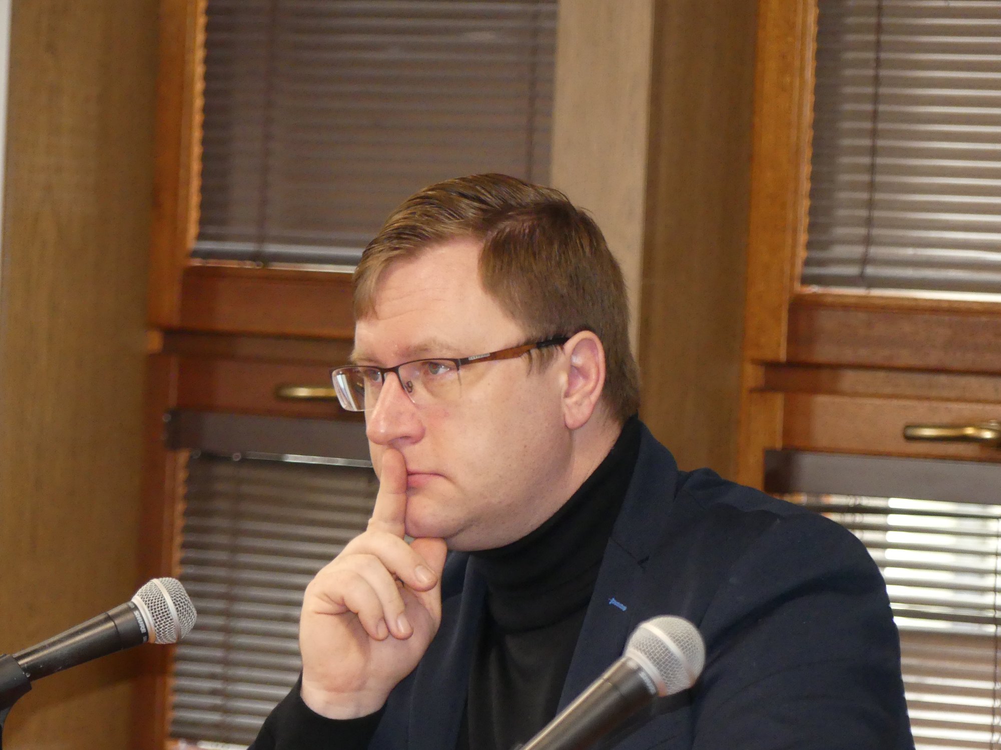 UKCE PRO ROZVOJ 5G SÍTÍ SKONČILA FIASKEM, JEN PAN MINISTR TO OZNAČUJE ZA ÚSPĚCH