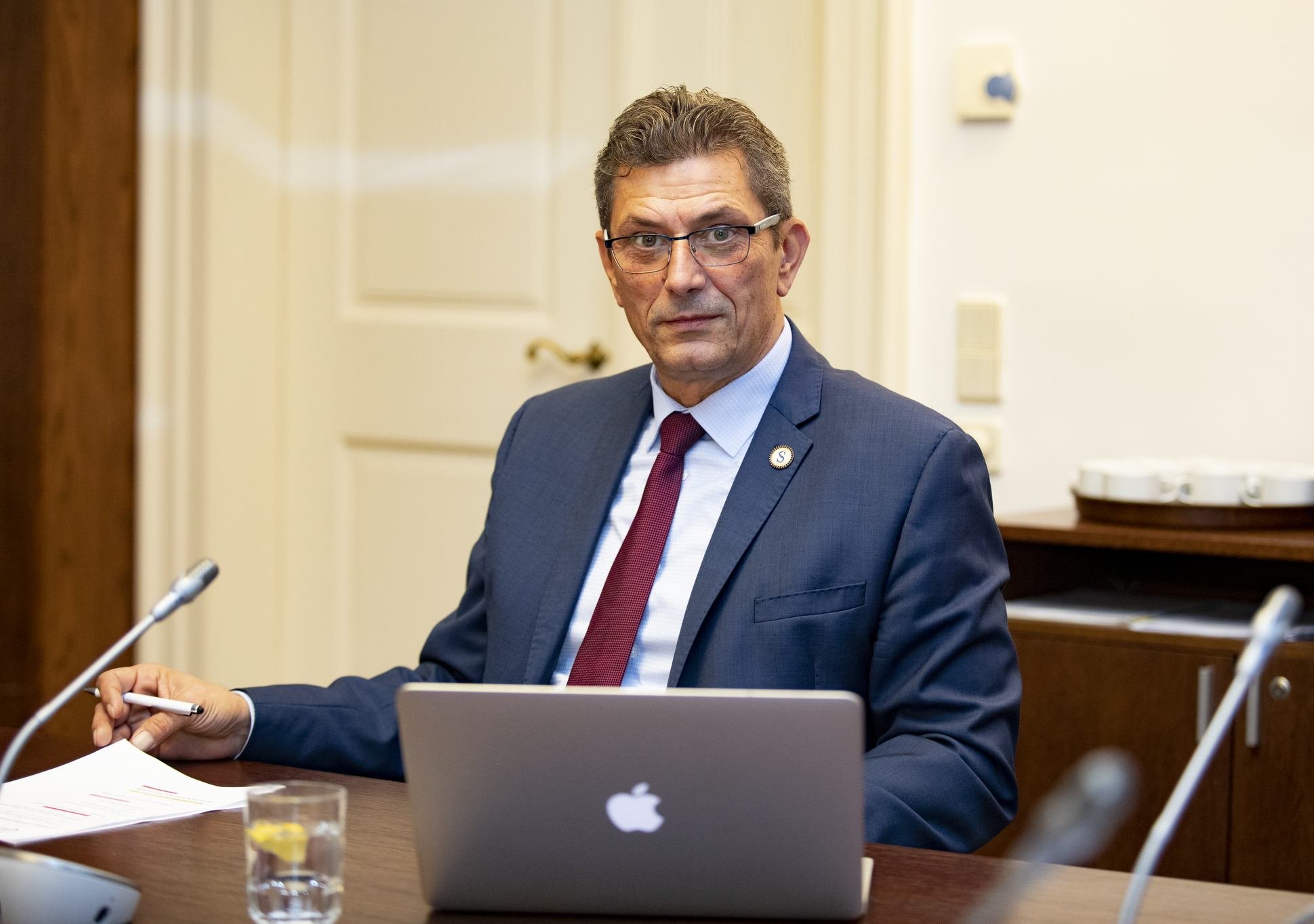 Došlo u nás na privatizaci veřejného sektoru ve prospěch jednoho hnutí