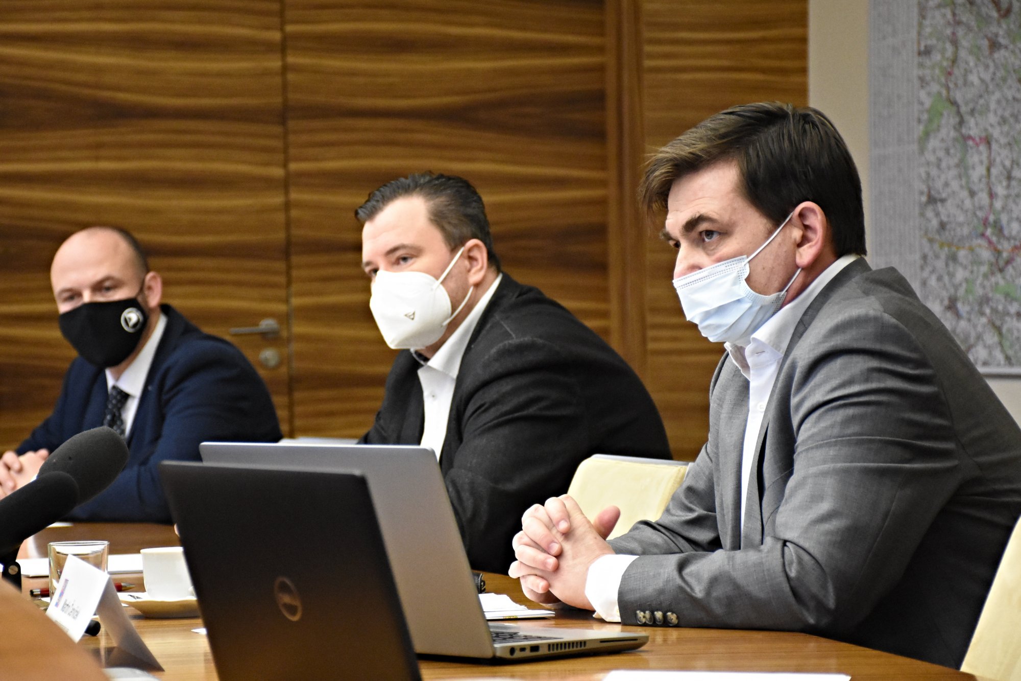 Kraj v loňském roce proinvestoval do silnic více jak 1,2 miliardy korun