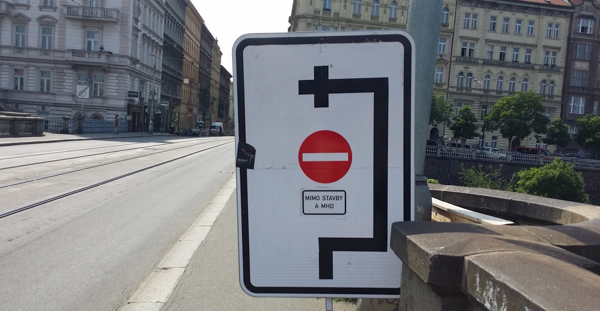 ODS Praha: Pražské dopravě hrozí kolaps. Slibovaná koordinace dopravních omezení se nekoná. Prý je vše v pořádku.