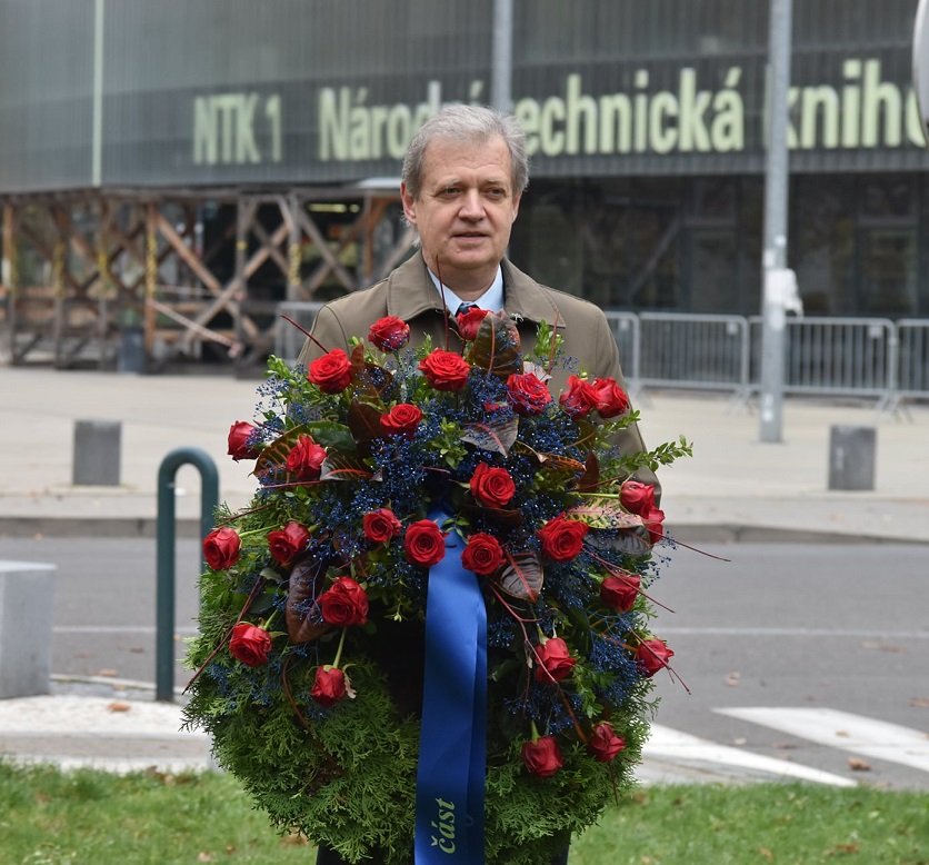 DEN UCTĚNÍ VÁLEČNÝCH VETERÁNŮ