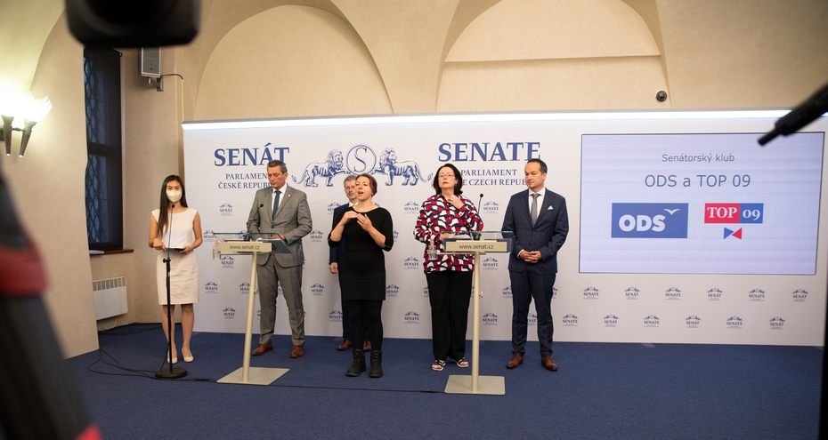 Senátorský klub ODS a TOP 09: Vylepšíme postavení zákazníků vůči energošmejdům