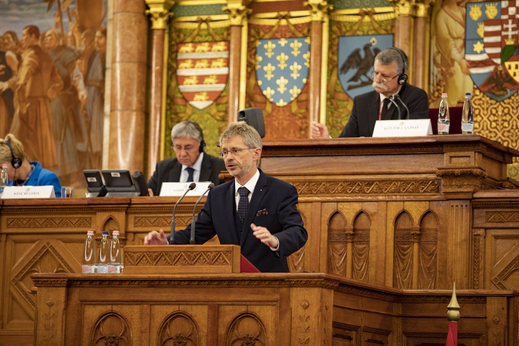 Jsme členy EU. V4 se o potřebných změnách má s partnery bavit namísto vymezování