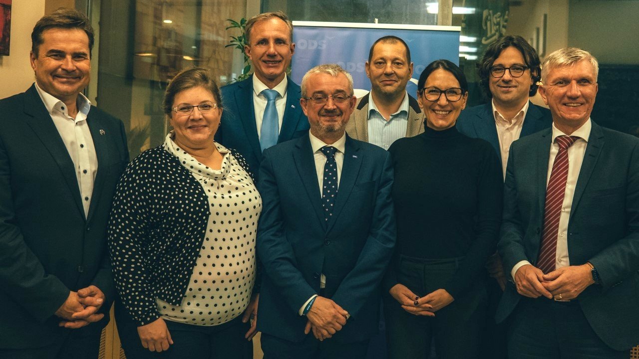 Pražskou ODS nově povede poslanec Marek Benda. Nominaci na předsedu občanských demokratů získal Petr Fiala. Pražským kandidátem na místopředsedu ODS bude Zdeněk Zajíček